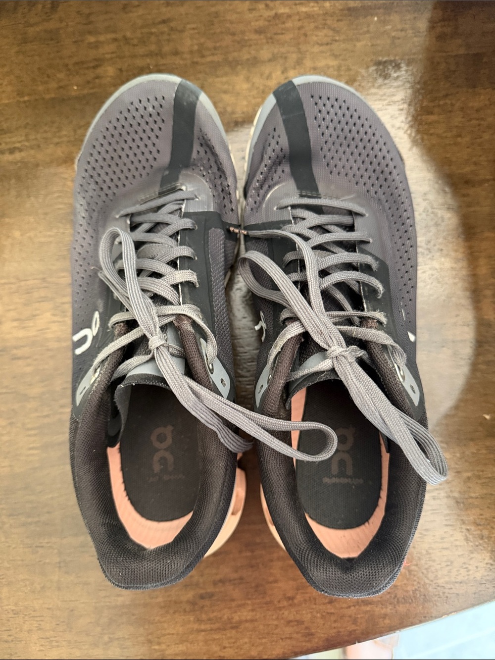 On - Women's Cloudflow Running Shoes Rock/Rose